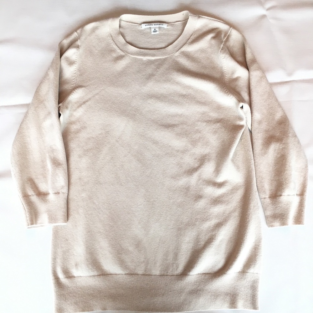 Banana Republic cream 3/4 sleeve crewneck sweater